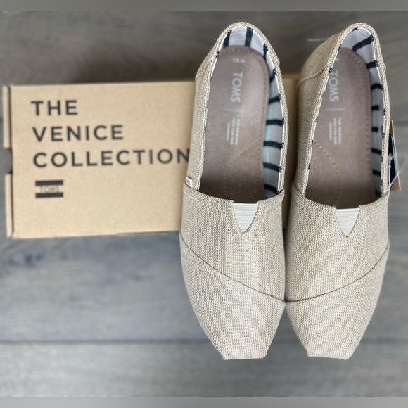 TOMS Seasonal Classic Alpargata woman’s Flats Size 9.5W. New in Box - Picture 3 of 16